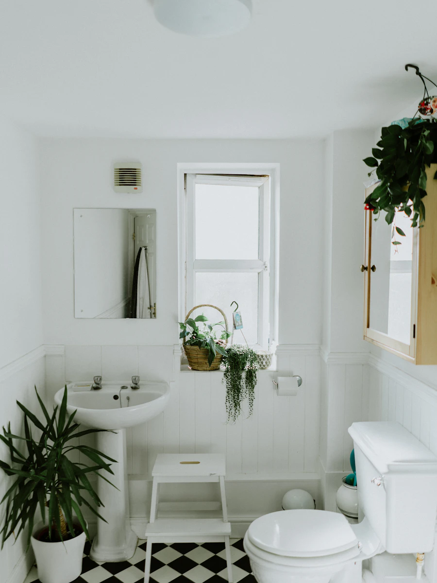 Salle de bain blanche impeccable
